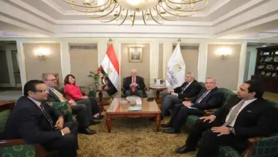 وزير التعليم العالي يلتقى وفد جامعة لينكولن البريطانية