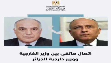 وزير الخارجية يجري اتصالاً هاتفياً مع وزير خارجية الجزائر