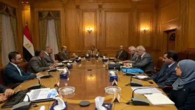 "وزير الدولة للإنتاج الحربى" يتابع الموقف التنفيذى بشأن تصنيع جهاز (توليد المياه من الهواء الجوى)