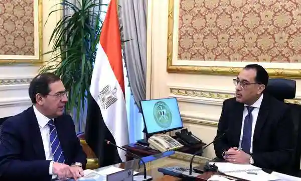 الجميلي أحمد يَكتُب : مدبولي يتابع مع وزير البترول عدداً من مشروعات الوزارة وملفات العمل بها