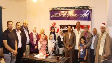 "جمال عبد المجيد" يعانق "نجيب محفوظ" . . عباقرة في الأدب وشركاء في "مصدر قلق"