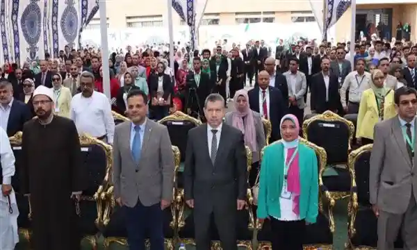 رئيس جامعة مطروح يفتتح فعاليات المؤتمر الطلابي الرابع "العبور نحو الجمهورية الجديدة"