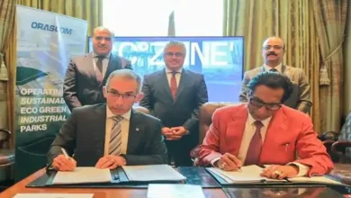 باستثمارات 120مليون دولار.. رئيس اقتصادية قناة السويس يشهد توقيع عقد توسعات فليكس الهندية بالسخنة